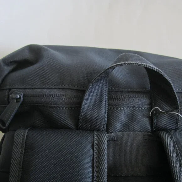 Herschel Iona Backpack Navy, NEW - Picture 4 of 10
